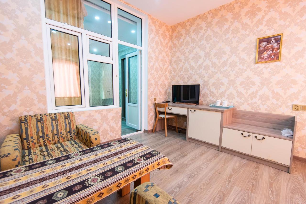 Damla Hotel Bakoe Buitenkant foto